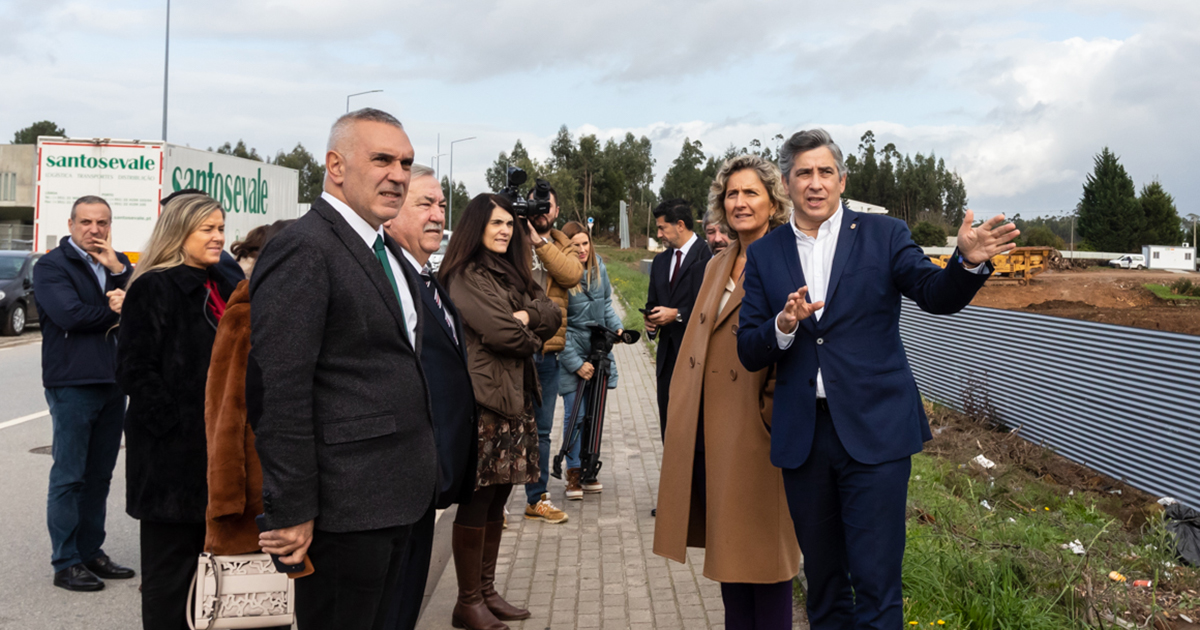 Ministra Da Coesão Territorial Visitou Obras Na Zona Empresarial De Fontiscos E Nó Da Ermida 7532