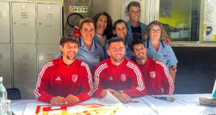 Jogadores da AVS Futebol SAD visitaram a Escola Básica do Ave