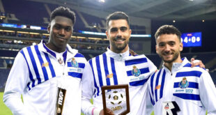 Diogo Costa recebeu prémio Clean Sheet