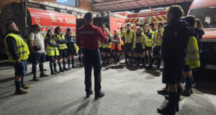 Bombeiros Vermelhos receberam grupo de escuteiros