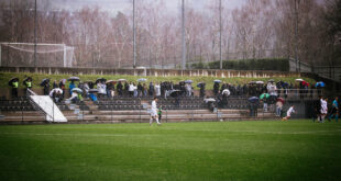 Adeptos do Tirsense deram apoio à equipa à chuva e ao vento